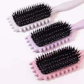 Escova Finalizadora de Cachos: Definição Rápida e Zero Frizz